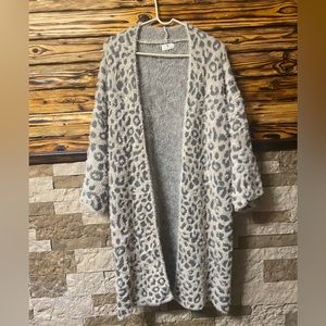 Comfyluxe Fuzzy Blanket Cardigan OS